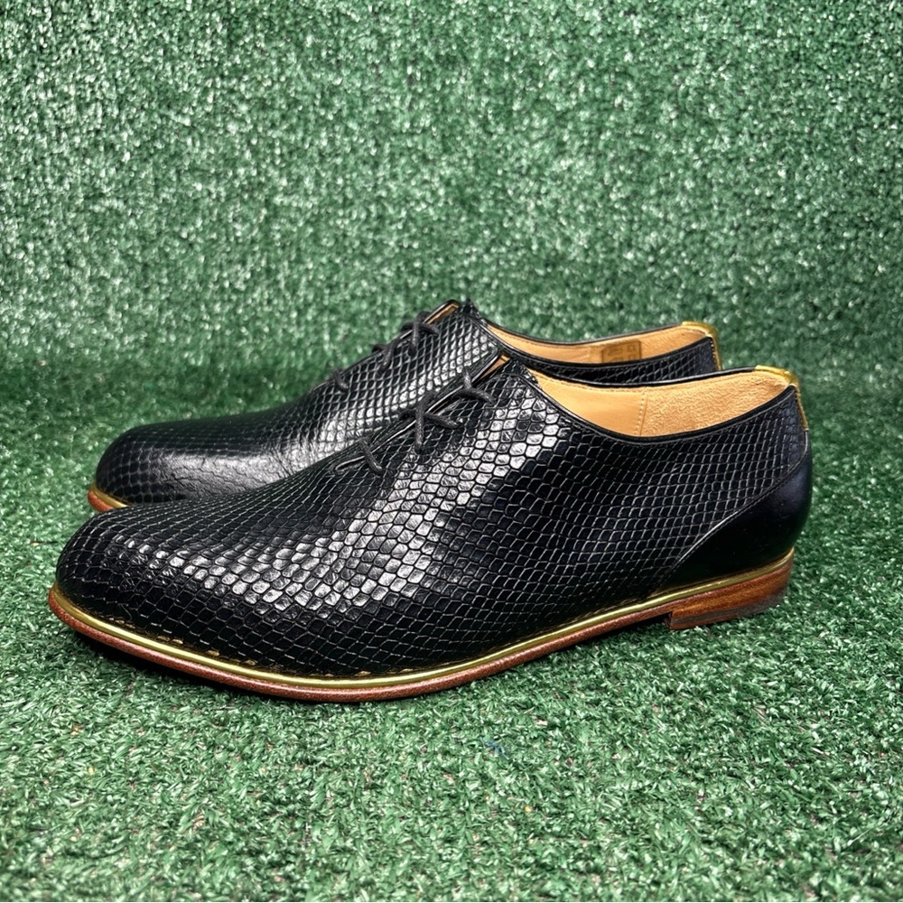 John Fluevog Black Textured Leather Lace-Up Heels - Picture 3 of 12